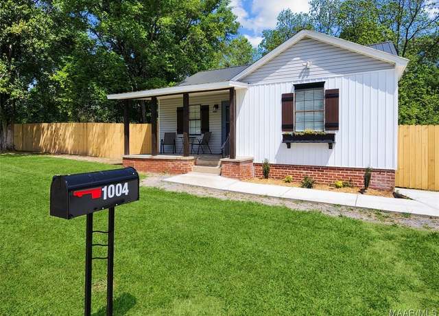 Property at 1004 Austin St, Wetumpka, AL 36092, 3 beds, 2 baths