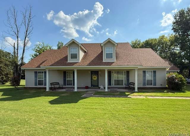 Property at 902 Lexington Ln, Prattville, AL 36067, 3 beds, 2 baths