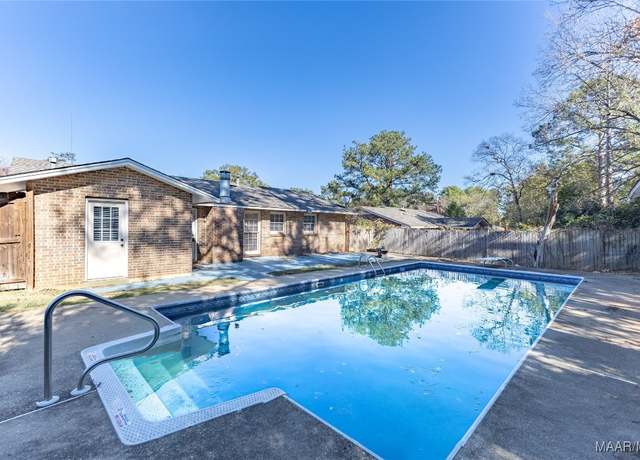 Property at 657 Burlington Dr, Montgomery, AL 36117, 3 beds, 2 baths