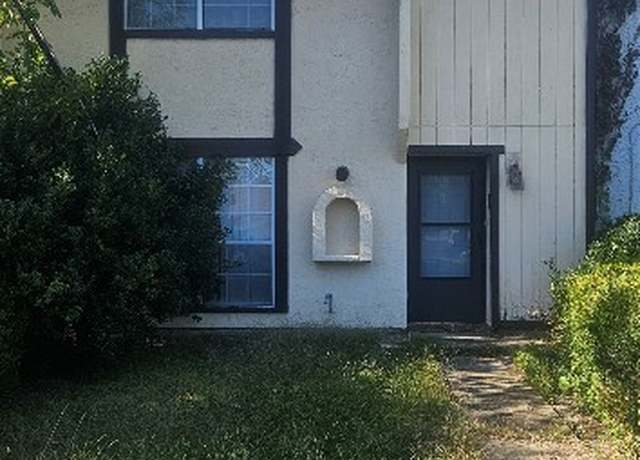 Property at 2637 Woodley Park Dr, Montgomery, AL 36116, 2 beds, 2.5 baths