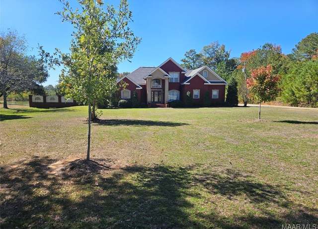 Property at 423 Cloverdale Rd, Greenville, AL 36037, 4 beds, 2.5 baths