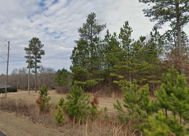 Property at 5 Asbury Ln, Tallassee, AL 36078