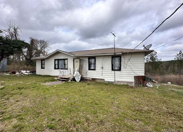 Property at 158 County Road 852 Rd, Selma, AL 36701, 4 beds, 1 bath