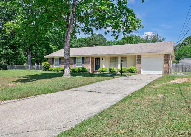 Property at 130 Devon Ct, Montgomery, AL 36109, 3 beds, 2 baths