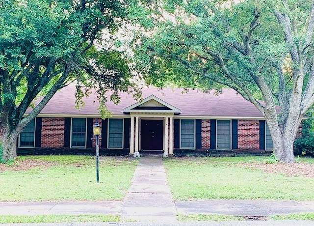 Property at 3874 Antoinette Dr, Montgomery, AL 36111, 4 beds, 2 baths