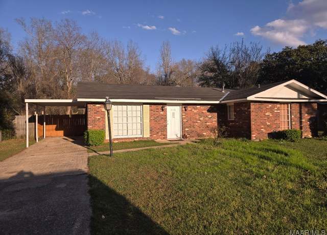 Property at 6520 Pinebrook Dr, Montgomery, AL 36117, 3 beds, 2 baths