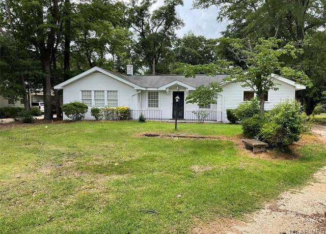 Property at 119 Mallory Dr, Selma, AL 36701, 3 beds, 2 baths