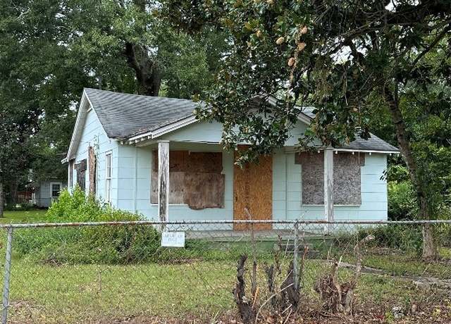 Property at 101 Brockway Dr, Montgomery, AL 36110, 3 beds, 1 bath