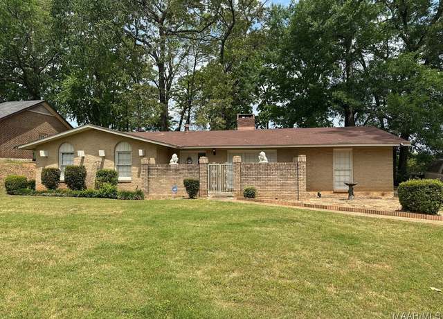 Property at 3719 Cricklewood Dr, Montgomery, AL 36109, 4 beds, 2 baths