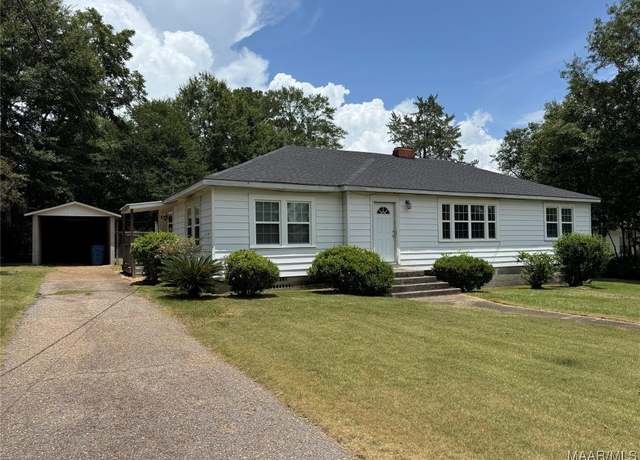 Property at 162 4th Ave, Grove Hill, AL 36451, 3 beds, 2 baths