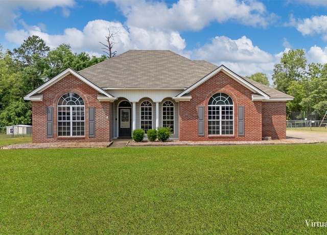Property at 83 Susie's Pl, Wetumpka, AL 36092, 3 beds, 2 baths