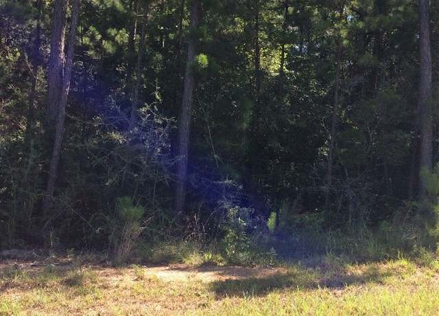 Property at 0000 Macon Dr, Tuskegee, AL 36083