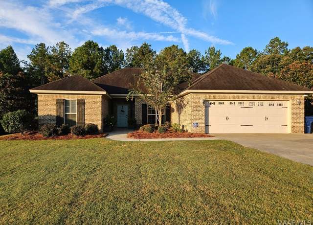 Property at 930 Southern Hills Dr, Wetumpka, AL 36093, 4 beds, 2 baths