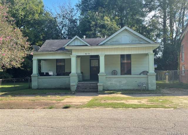 Property at 810 Minter Ave, Selma, AL 36701, 4 beds, 1 bath
