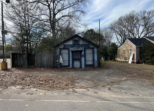 Property at 2925 Lower Wetumpka Rd, Montgomery, AL 36110, 2 beds, 1 bath