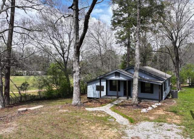 Property at 546 W 4th St, Prattville, AL 36067, 3 beds, 2 baths