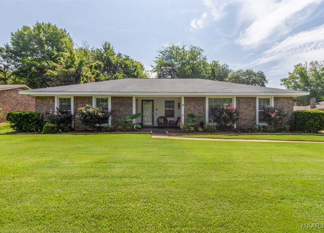 Property at 3443 Fieldcrest Dr, Montgomery, AL 36111, 5 beds, 3 baths