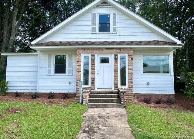 Property at 104 Central Blvd, Tallassee, AL 36078, 3 beds, 2 baths