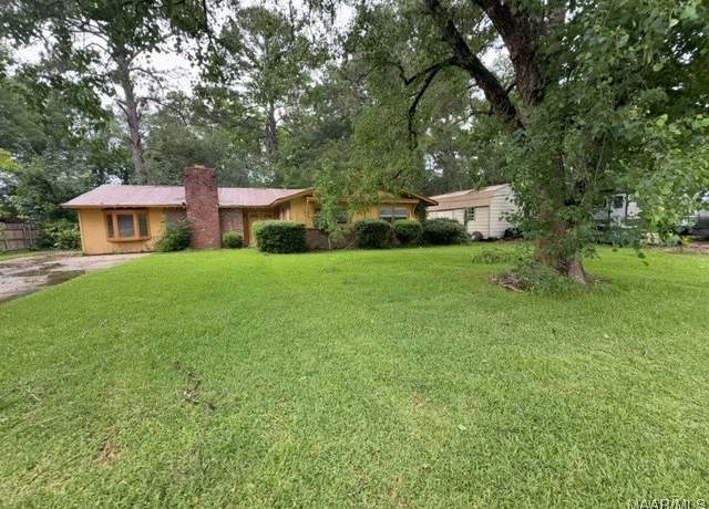 Property at 2711 Gwynnbrook Rd, Montgomery, AL 36116, 3 beds, 2 baths