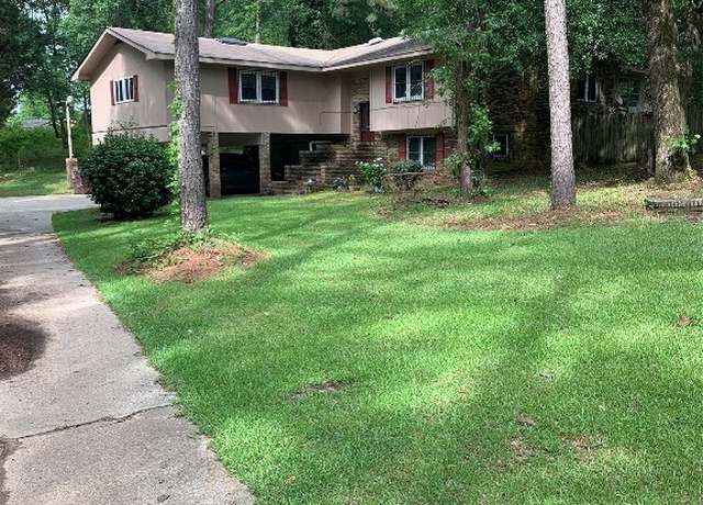 Property at 709 N Marable Dr, Tuskegee, AL 36083, 3 beds, 3 baths