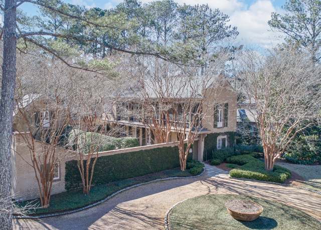 Property at 7430 Wynlakes Blvd, Montgomery, AL 36117, 4 beds, 3.5 baths