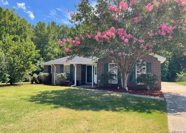 Property at 7144 Oak Side Dr, Montgomery, AL 36117, 3 beds, 2 baths