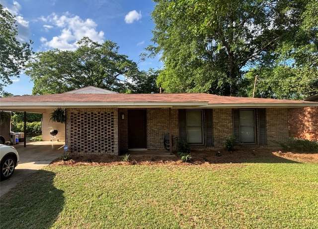 Property at 5813 Wares Ferry Rd, Montgomery, AL 36117, 3 beds, 1.5 baths