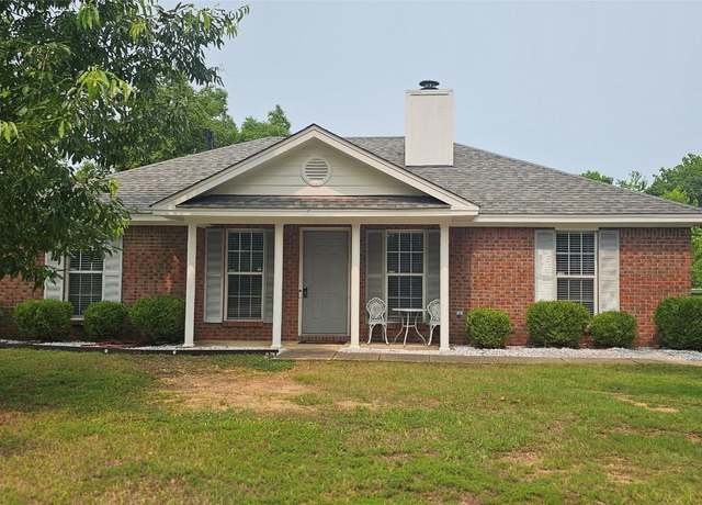 Property at 1243 Sandlewood Dr, Montgomery, AL 36117, 3 beds, 2 baths