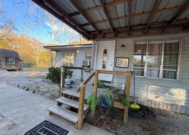 Property at 725 Washington Ferry Rd, Prattville, AL 36067, 3 beds, 2 baths