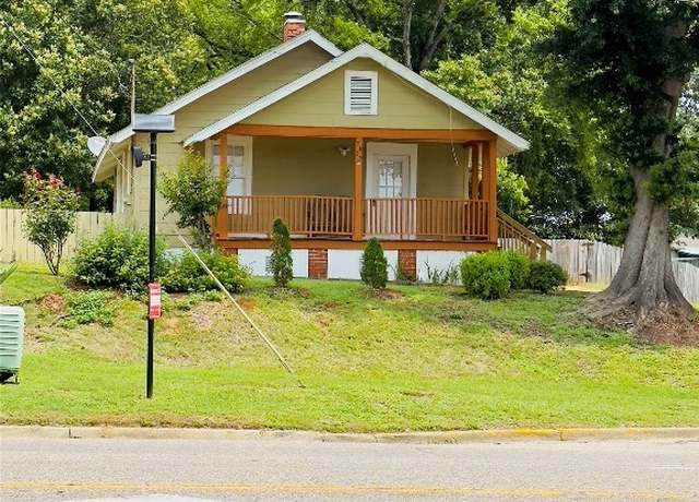 Property at 2829 Highland Ave, Montgomery, AL 36107, 2 beds, 1 bath