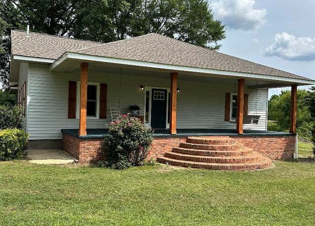 Property at 167 Davis Dr, Highland Home, AL 36041, 3 beds, 2 baths