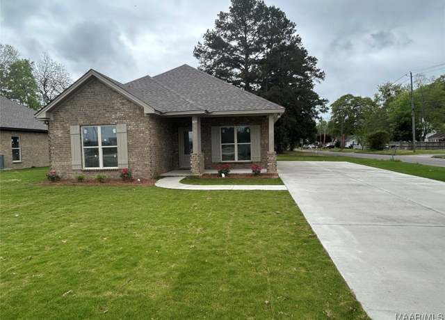 Property at 409 W Osceola St, Wetumpka, AL 36092, 3 beds, 2 baths