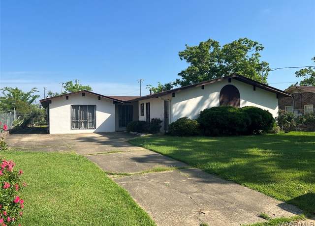 Property at 377 Green Leaf Dr, Montgomery, AL 36108, 3 beds, 2 baths