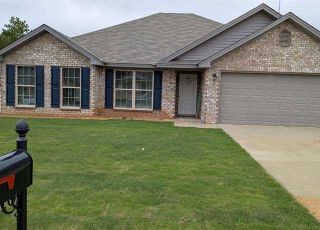 Property at 780 Park Ln, Prattville, AL 36067, 4 beds, 2 baths