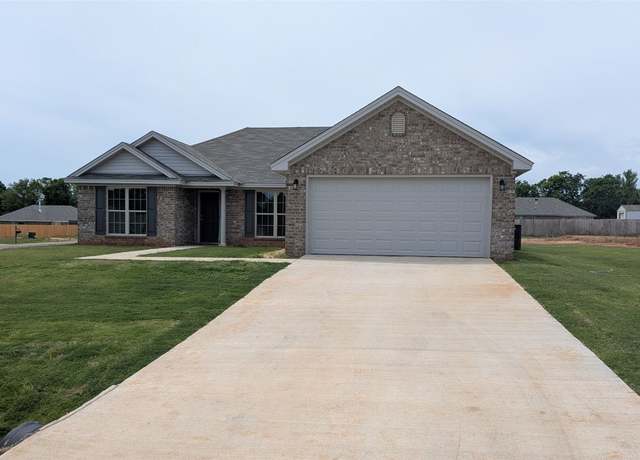 Property at 3170 Landing Place Ln, Deatsville, AL 36022, 4 beds, 2 baths