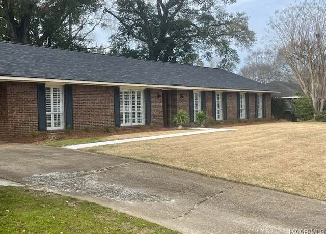 Property at 210 Doris St, Prattville, AL 36066, 4 beds, 2.5 baths