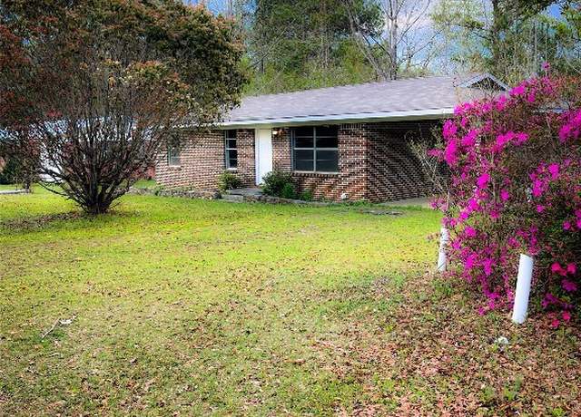 Property at 320 Nichols Ave, Eclectic, AL 36024, 3 beds, 1 bath