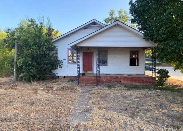Property at 1207 Highland Ave, Selma, AL 36701, 3 beds, 1 bath