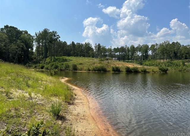 Property at 299 Merrill Ln, Deatsville, AL 36022