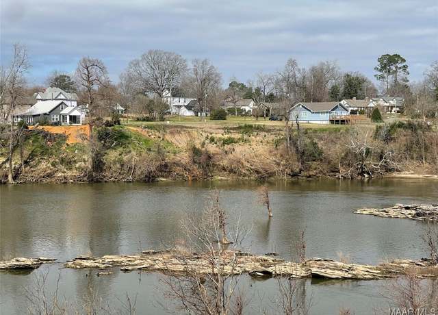 Property at 202 Marshall St, Wetumpka, AL 36092