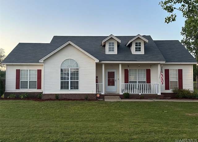 Property at 243 Scarlet Oak Dr, Deatsville, AL 36022, 3 beds, 2 baths