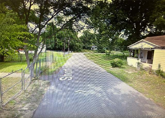Property at 619 Short St, Selma, AL 36703