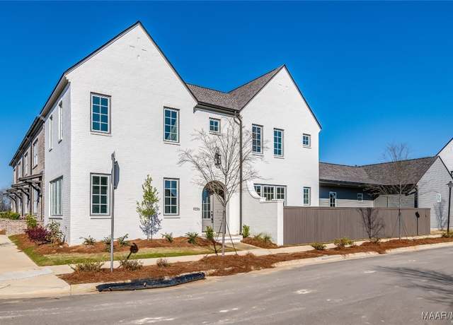 Property at 4556 Bloomsbury St, Montgomery, AL 36116, 5 beds, 3.5 baths