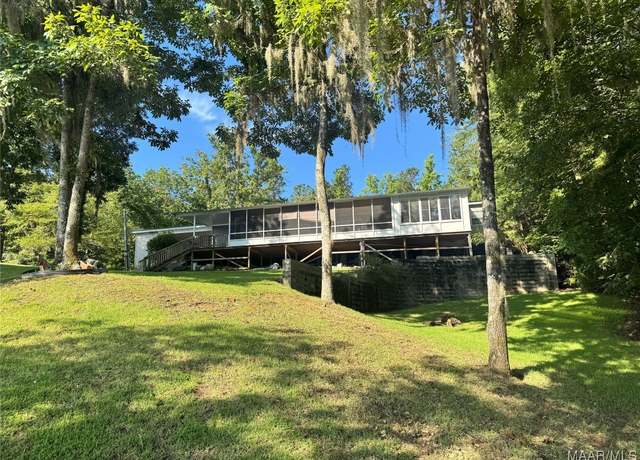 Property at 488 Sugar Loaf Hill Rd, Deatsville, AL 36022, 3 beds, 2 baths
