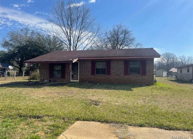 Property at 25 Martin Luther King Dr, Uniontown, AL 36786, 2 beds, 1.5 baths