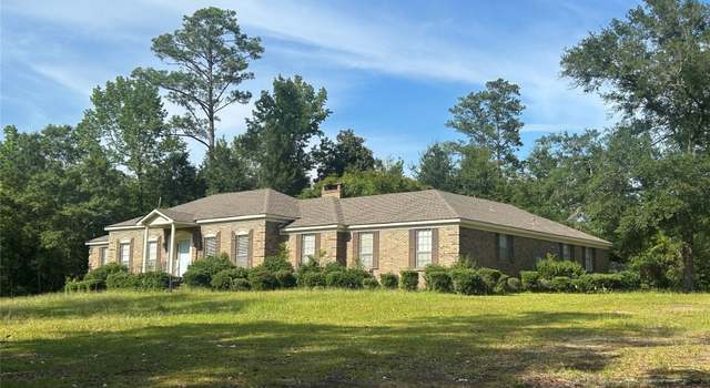 Photo of 2 Rolling Hills Cir, Camden, AL 36726
