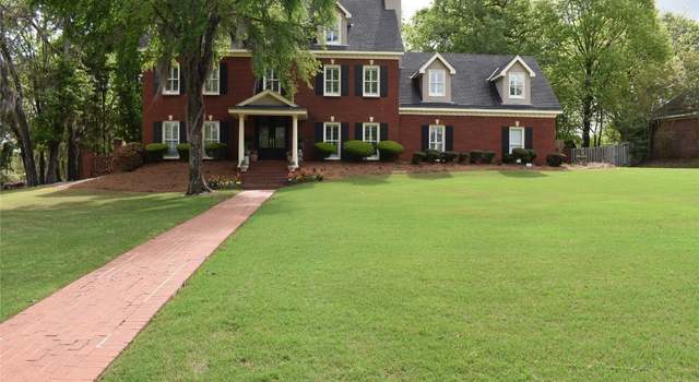 Photo of 8109 Mossy Oak Dr, Montgomery, AL 36117