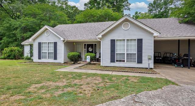 Photo of 105 Foxwood Ct, Deatsville, AL 36022
