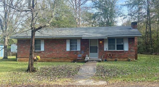 Photo of 197 Village Cir, Fort Deposit, AL 36032