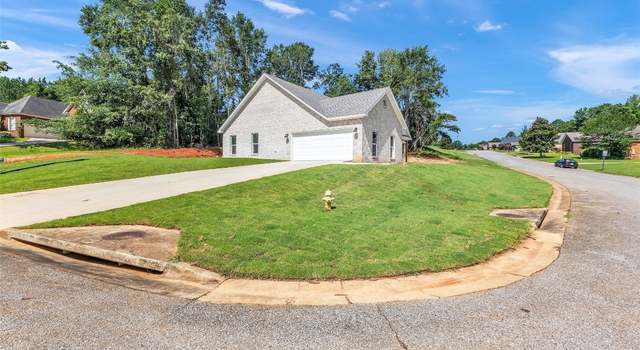 Photo of 85 Fairway Dr, Millbrook, AL 36054